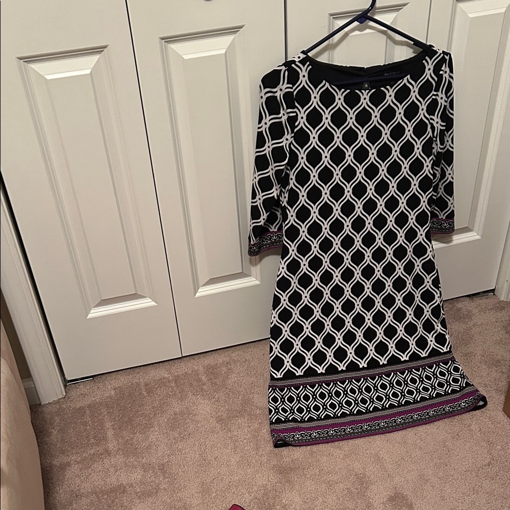 White House Black Market Black and White Chain Pattern Dress